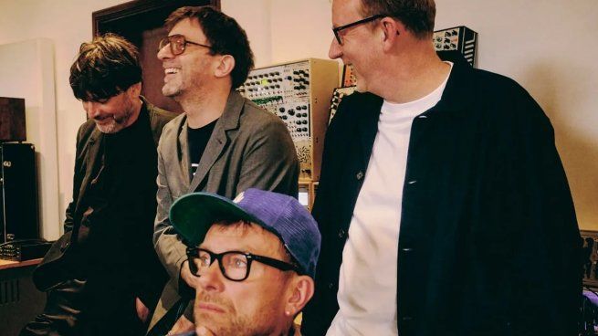  Blur confirmó el lanzamiento de un nuevo disco y presentó su primer single
 