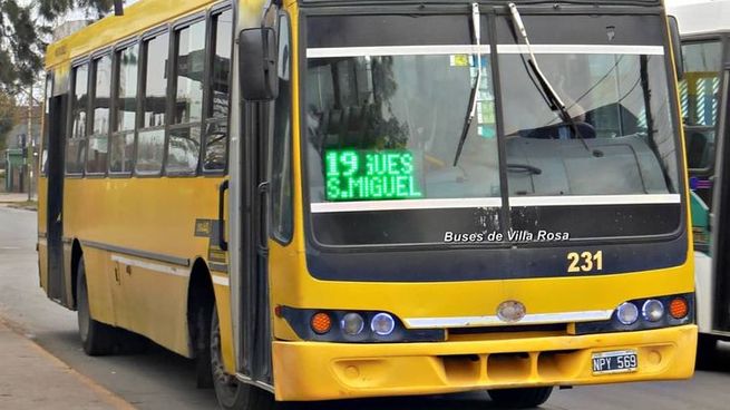  Se levantó el paro de colectivos previsto para este viernes
 