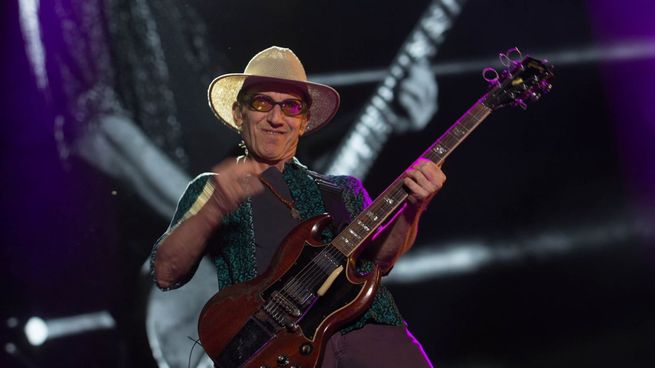  Skay Beilinson despertó entusiasmo en los ricoteros con un mensaje para el Indio Solari
 