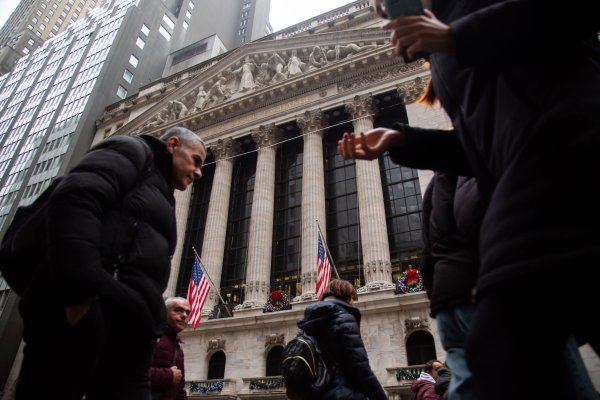 Bolsas caen pendientes de un acuerdo sobre la deuda en Washington más cerca del plazo límite