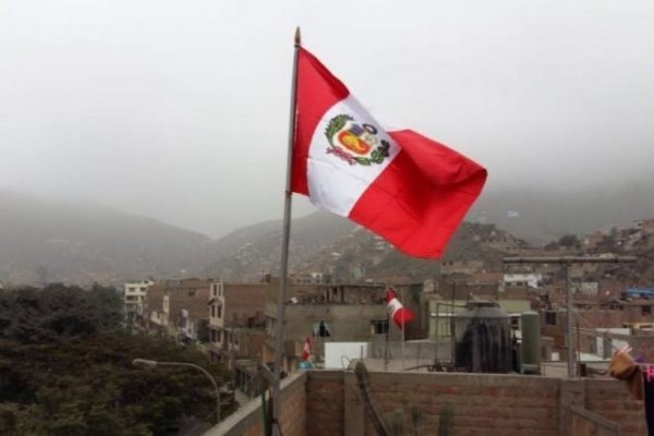 Perú y China retomarán negociaciones por TLC