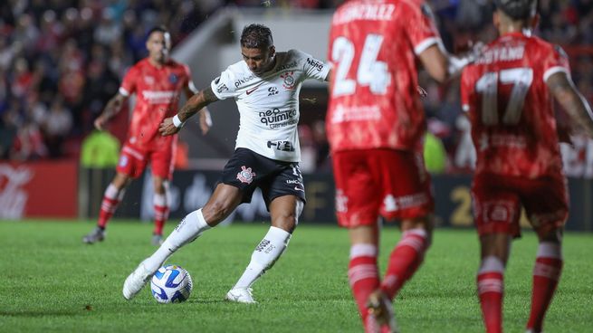  Argentinos Juniors empató y encamina su clasificación 
 