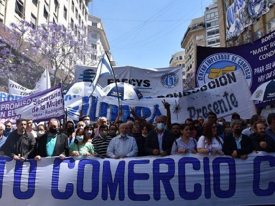  Paritarias: Comercio acepta la pauta salarial de Massa, pero por menos tiempo
 