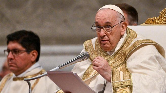  El papa Francisco no tuvo audiencias de esta mañana por un cuadro febril
 