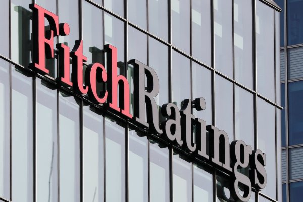 Fitch califica como positivo el requerimiento de mayor capital a bancos y apunta a que sus niveles son “relativamente delgados”