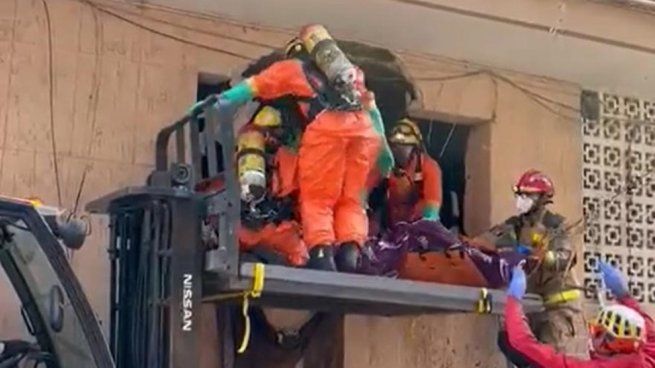  España: un hombre de 250 kilos quedó atrapado en la basura y fue rescatado por los bomberos
 