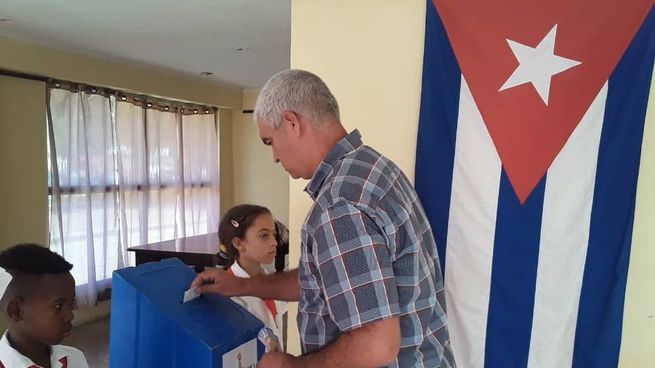  Cuba: elecciones a gobernadores marcaron un fuerte recambio dirigencial
 