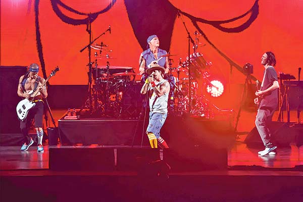 Productora denuncia venta de entradas falsas para conciertos de Red Hot Chili Peppers