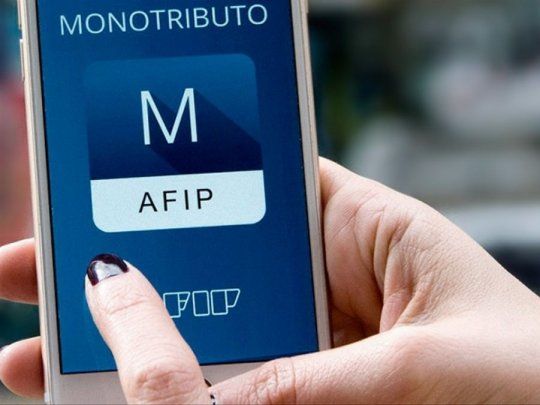  El guiño de AFIP para monotributistas con cuotas al día: monto del beneficio, requisitos y todo lo que tenés que saber
 