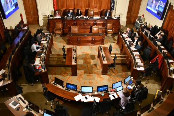 Cadem: rechazo a nueva constitución sube a 46% y apruebo baja a 34%