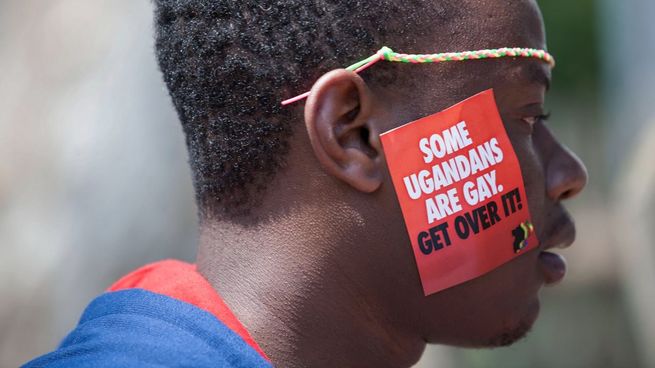  Uganda promulga prehistórica ley que condena a muerte las relaciones homosexuales 
 