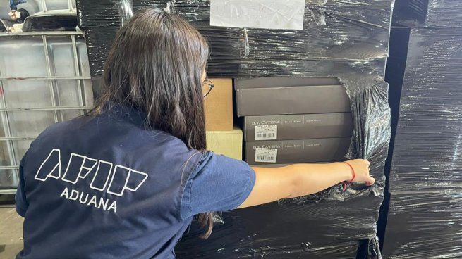  Aduana: secuestran mercadería valuada en u$s200.000 en un local del microcentro
 