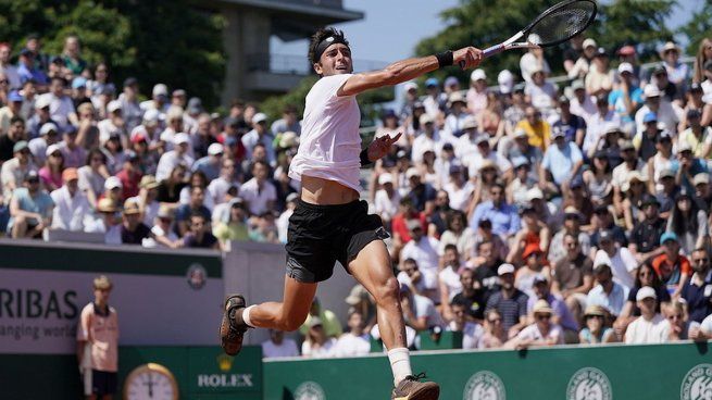  Etcheverry, Olivieri y Cerúndolo, trío de éxitos en Roland Garros
 