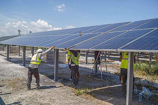 Ejecutivo anuncia licitación de sistemas de almacenamiento de energía eléctrica