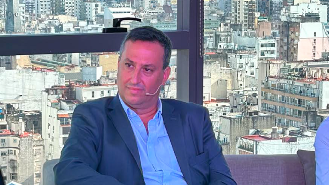  Ezequiel Chomer: 