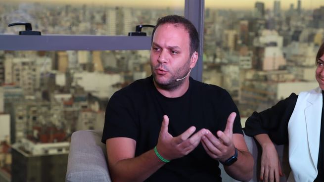  Julián Colombo: 