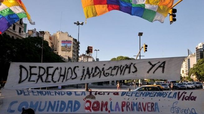  Acampe en Plaza de Mayo en reclamo de derechos indígenas
 