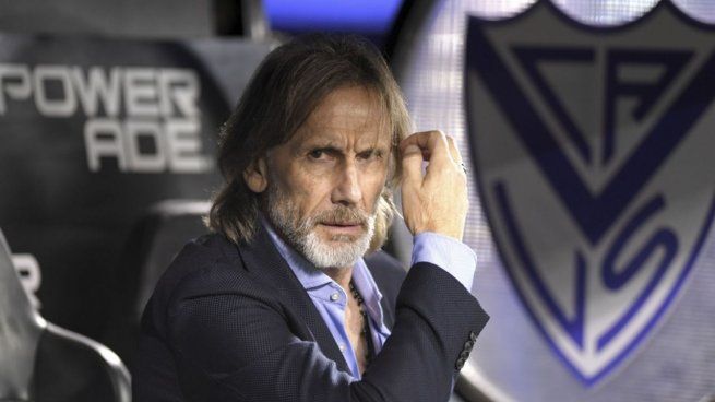  Gareca renunció como entrenador de Vélez, a tres meses de su llegada
 