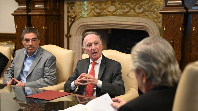  Alberto Fernández recibió a la conducción de la Cámara Argentina de la Construcción
 