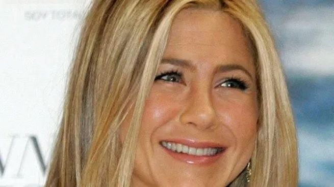  Jennifer Aniston mostró sus canas: así se le vio
 