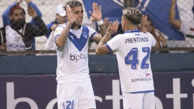  Vélez cortó su hemorragia con una goleada necesaria en Copa Argentina
 