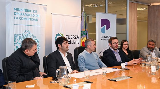  Provincia Fideicomisos: firman convenios de Fuerza Solidaria por $13 millones 
 