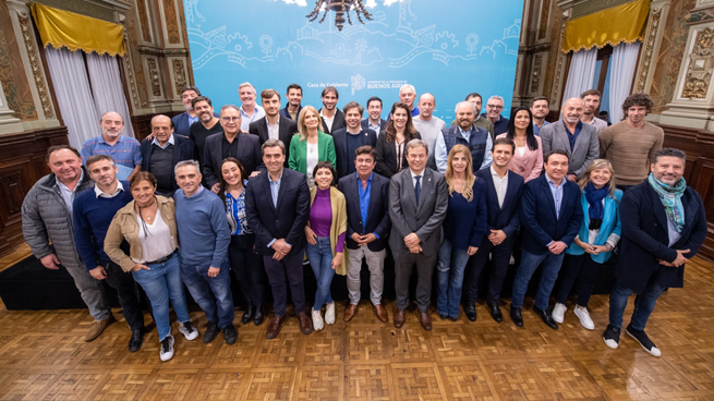  Axel Kicillof reunió a intendentes para coordinar estrategia electoral de Provincia
 