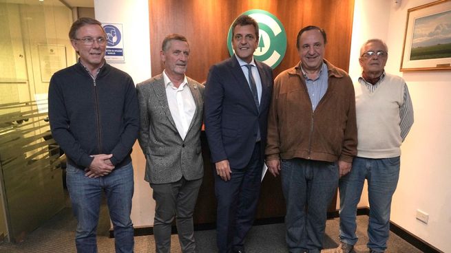  Massa prometió $1.000 millones en ayuda para el campo
 