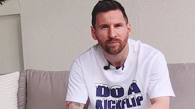  Messi anunció su ida al Inter con una remera con un mensaje enigmático
 