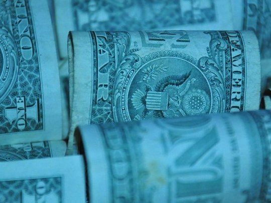  Dólar blue: ¿seguirá la calma cambiaria o se prepara para batir nuevos récords?
 