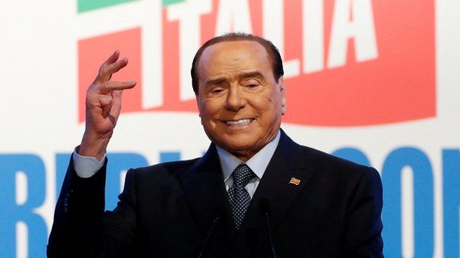  Qué es la leucemia mielomonocítica, la enfermedad que sufría Berlusconi
 
