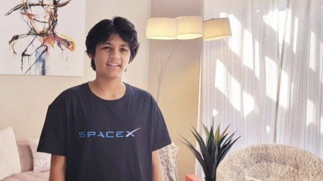  Elon Musk contrató a un niño de 14 años como ingeniero de SpaceX
 