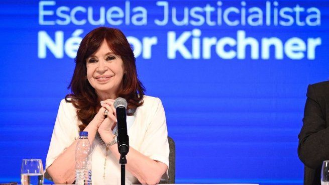  Cristina Kirchner: 