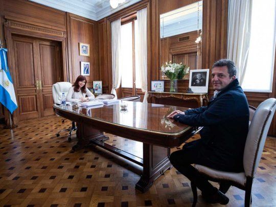  Cierre de listas: Cristina Kirchner se reunió en Senado con Sergio Massa y Wado de Pedro
 