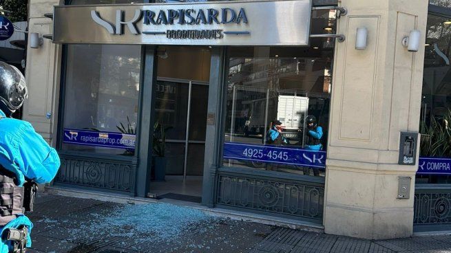  Arde Vélez: una hincha fue a la inmobiliaria del presidente y causó destrozos
 