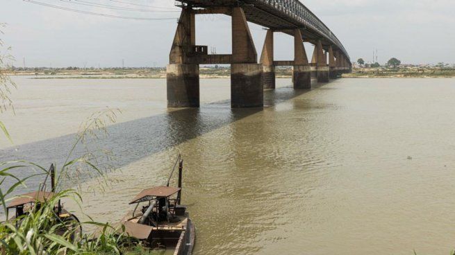  Nigeria: tragedia en una boda en un barco deja 103 muertos
 