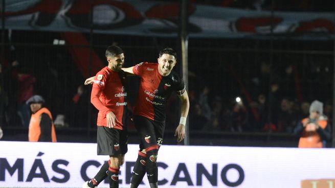  Colón sumó tranquilidad y relegó a Estudiantes de la pelea
 
