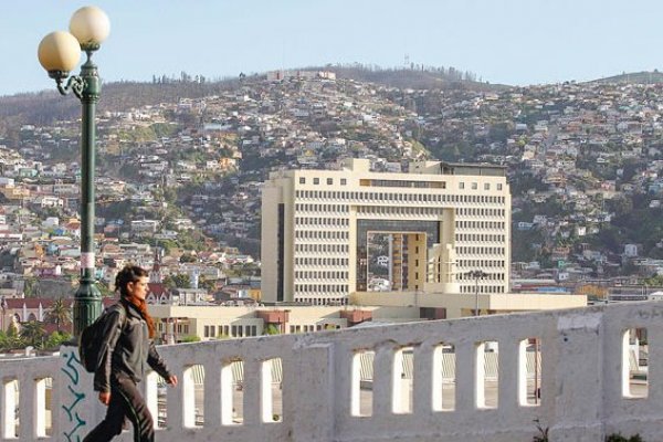 Reformas de pensiones y tributaria marcarán la agenda de la reunión del oficialismo con Boric en Cerro Castillo