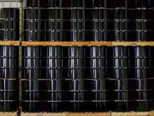  Petróleo: el barril cerró con alzas superiores a 3% ante la debilidad del dólar y la demanda china
 