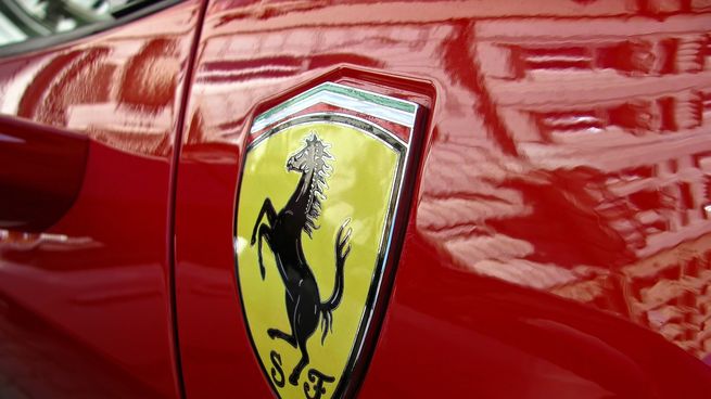  Ferrari empieza a competir en el mercado eléctrico: ¿Cuándo se lanza el primer modelo?
 