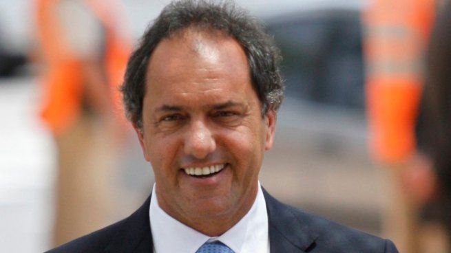  Daniel Scioli y un spot con guiño a Volver al Futuro: 