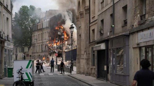  Pánico en París: una fuerte explosión causó varios heridos de gravedad
 