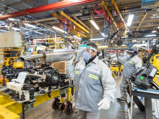  Advierten que la producción industrial cayó 3,4% en mayo
 