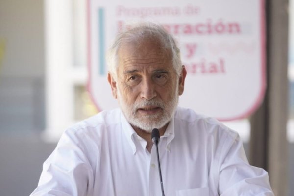 Ministro Montes y polémica de Fundación Democracia Viva: “Es algo grave, que no se puede aceptar, menos en la realidad de los campamentos de Antofagasta”