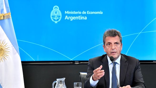  Massa confirma que seguirá como ministro de Economía tras el cierre de listas
 