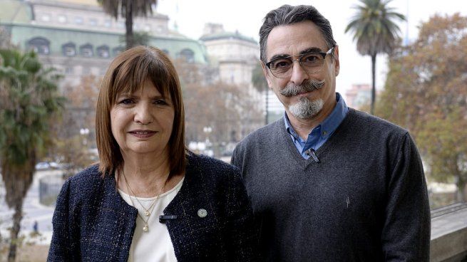  Federico Andahazi será candidato en la lista de Patricia Bullrich
 