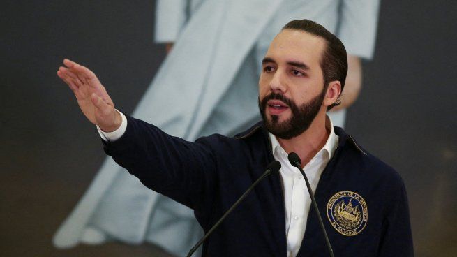  El Salvador: Nayib Bukele irá por la reelección pese a que la Constitución se lo prohíbe
 