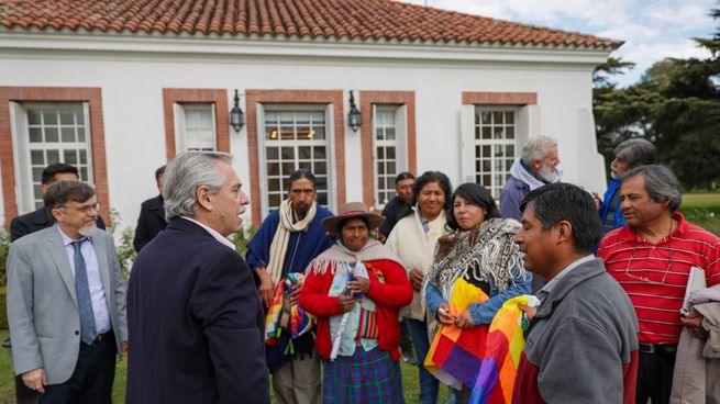  Alberto Fernández recibió a representantes de comunidades originarias de Jujuy
 