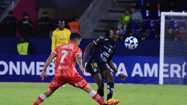  Copa Libertadores: Argentinos perdió en la agonía y resignó el liderazgo
 