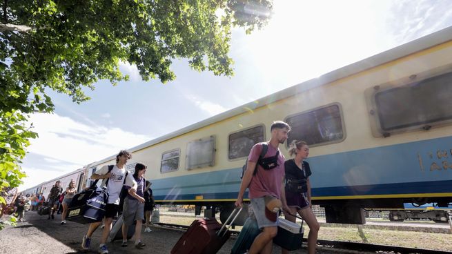  Récord de pasajeros: más de 700 mil personas viajaron en tren durante la temporada de verano
 